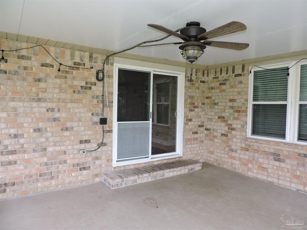 5016 Challenger Way - Photo 4 of 34