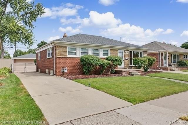 8949 Fox Ave - Photo 3 of 38