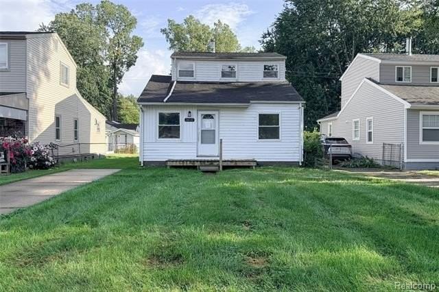 26137 Superior Rd - Photo 3 of 34