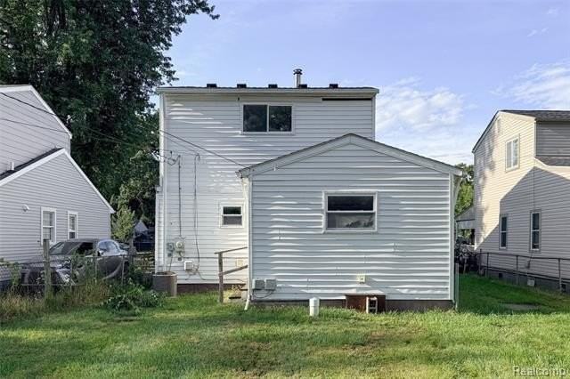 26137 Superior Rd - Photo 7 of 34
