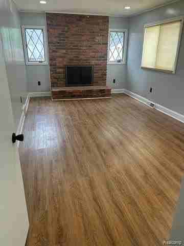 3044 Roosevelt St - Photo 2 of 7