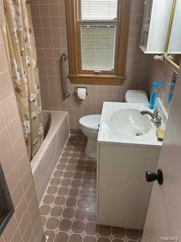 3044 Roosevelt St - Photo 3 of 7