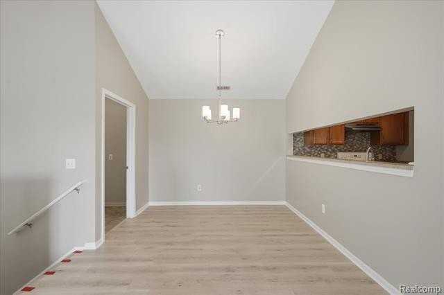 3262 Northpointe Blvd - Photo 7 of 19