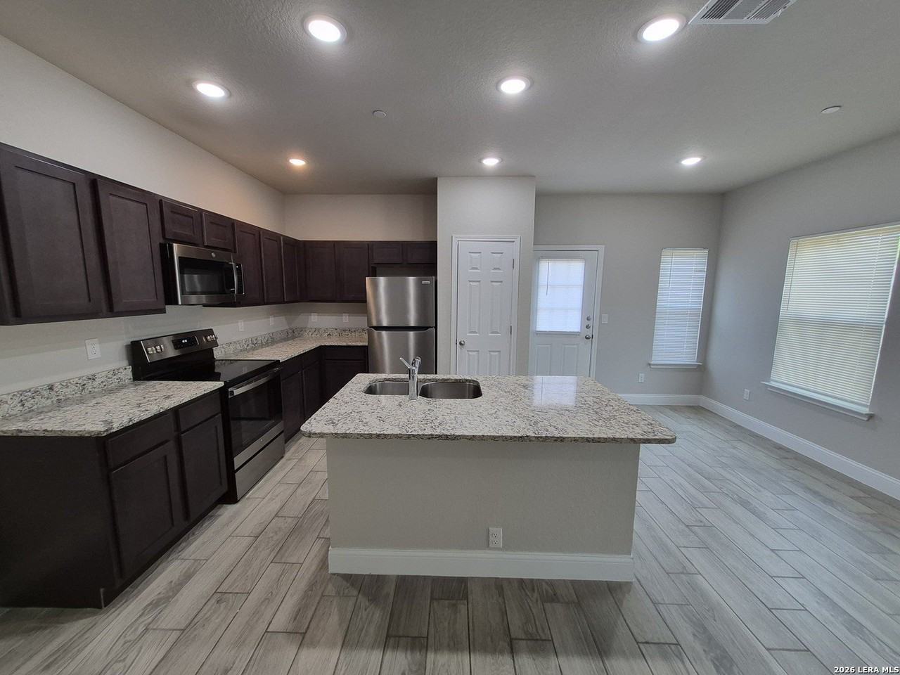 13321 Reid Mdws - Photo 5 of 24