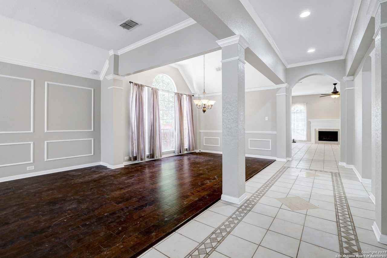 8422 Blackcastle Dr - Photo 4 of 25