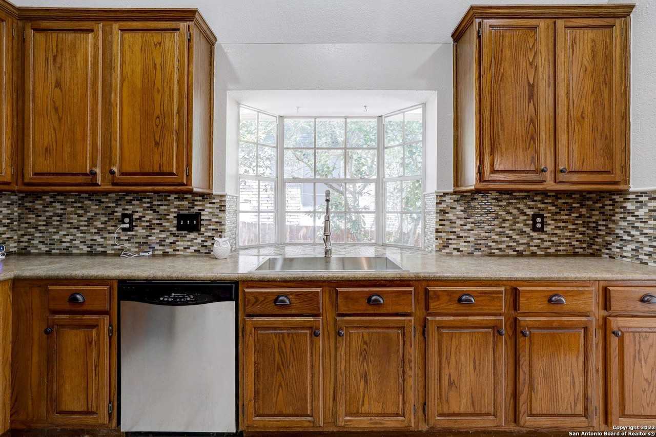 8422 Blackcastle Dr - Photo 7 of 25