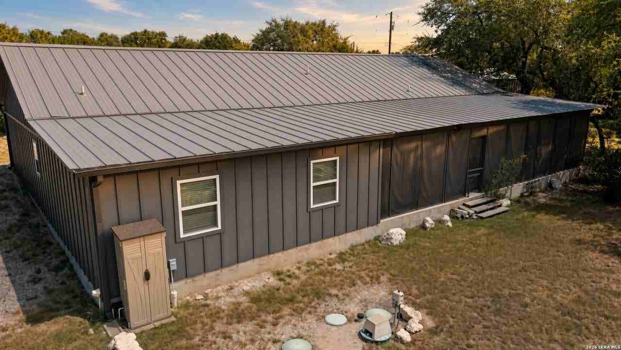 101 Liberty Bell Ln - Photo 2 of 25