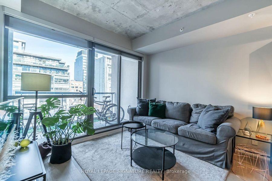 39 Brant Street #603 - Photo 4 of 22