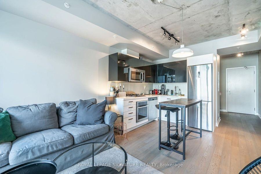 39 Brant Street #603 - Photo 5 of 22