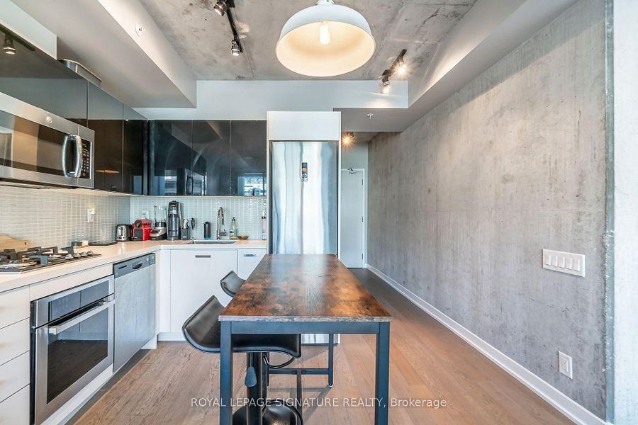 39 Brant Street #603 - Photo 7 of 22
