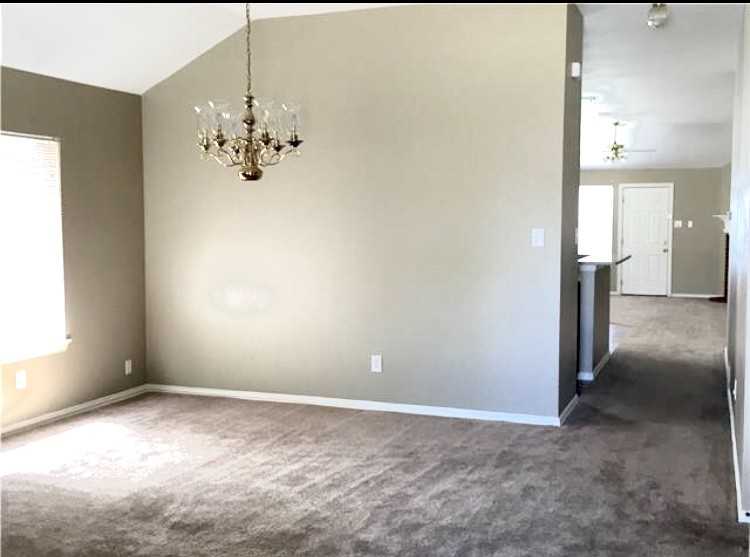 5525 Overland Dr - Photo 3 of 11