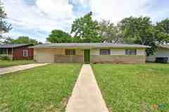 201 Hillcrest Dr - Photo 1 of 1