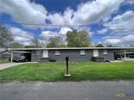 featured image of 1007 Hackberry St #A