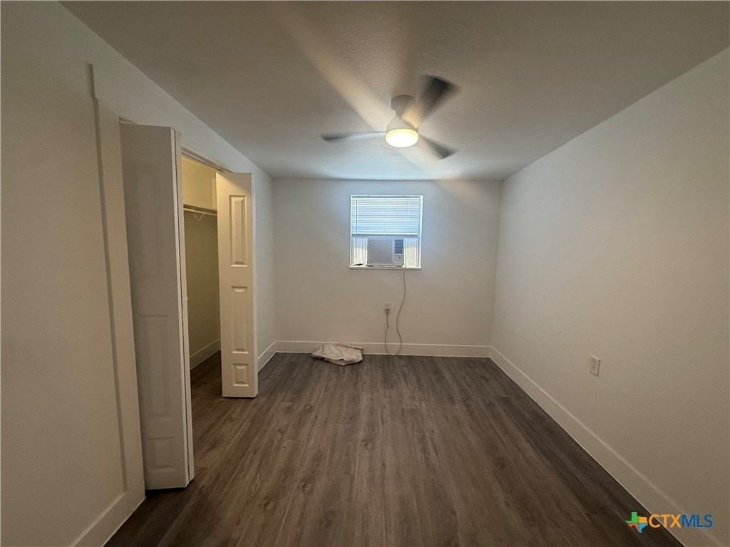 1007 Hackberry St #A - Photo 6 of 8