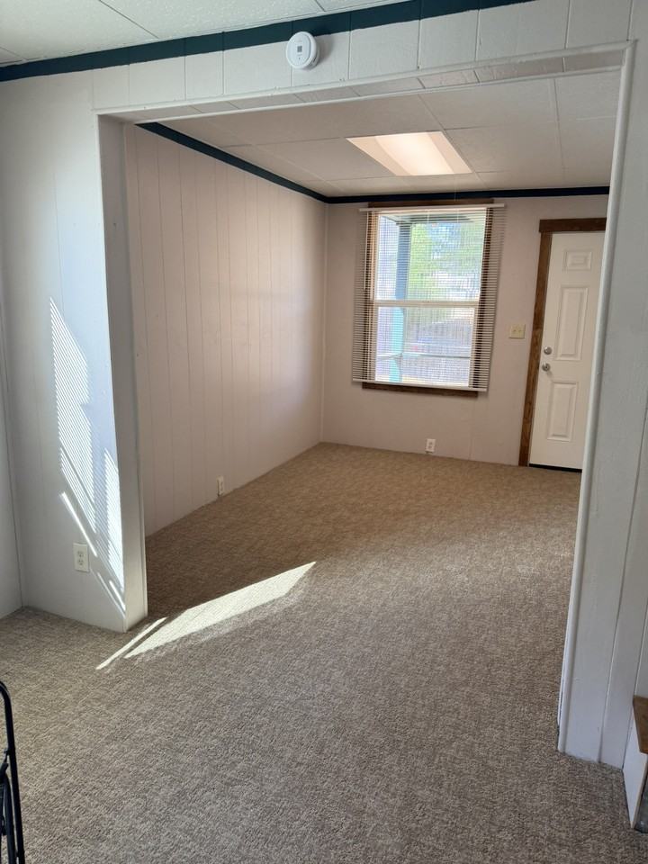 4015 South Thompson Avenue - Photo 6 of 18