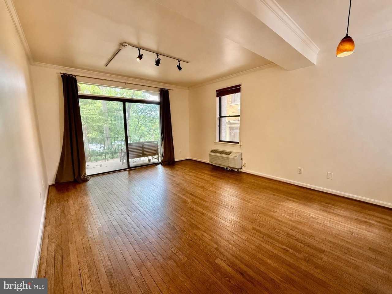 2310 Ashmead Pl Nw #106 - Photo 3 of 15