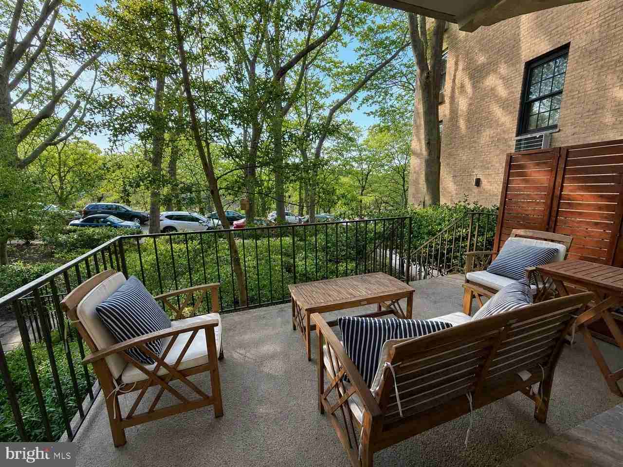 2310 Ashmead Pl Nw #106 - Photo 4 of 15