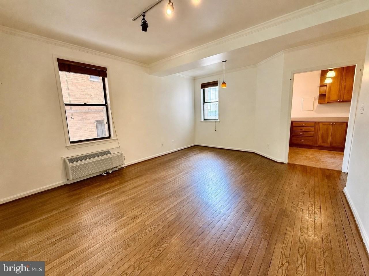 2310 Ashmead Pl Nw #106 - Photo 5 of 15