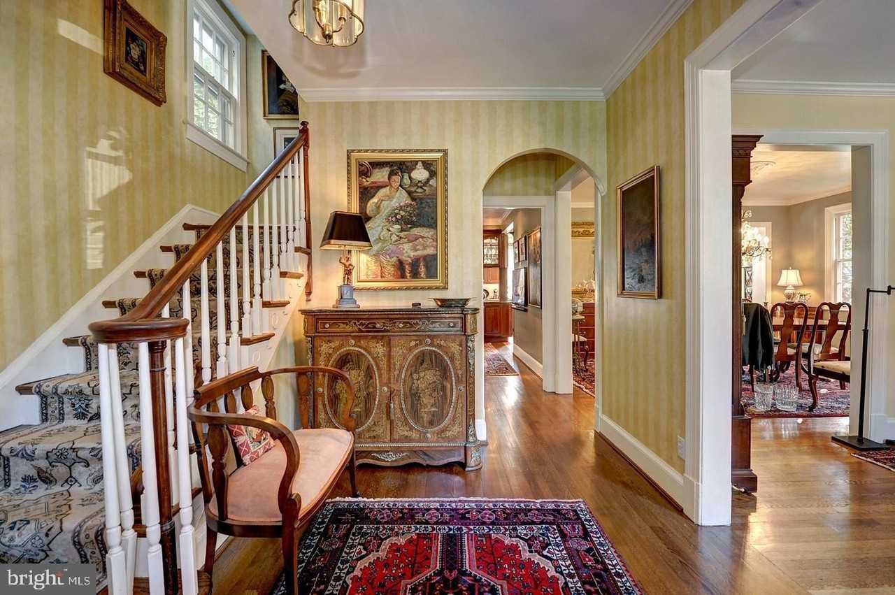 4007 18th St Nw - Photo 2 of 20