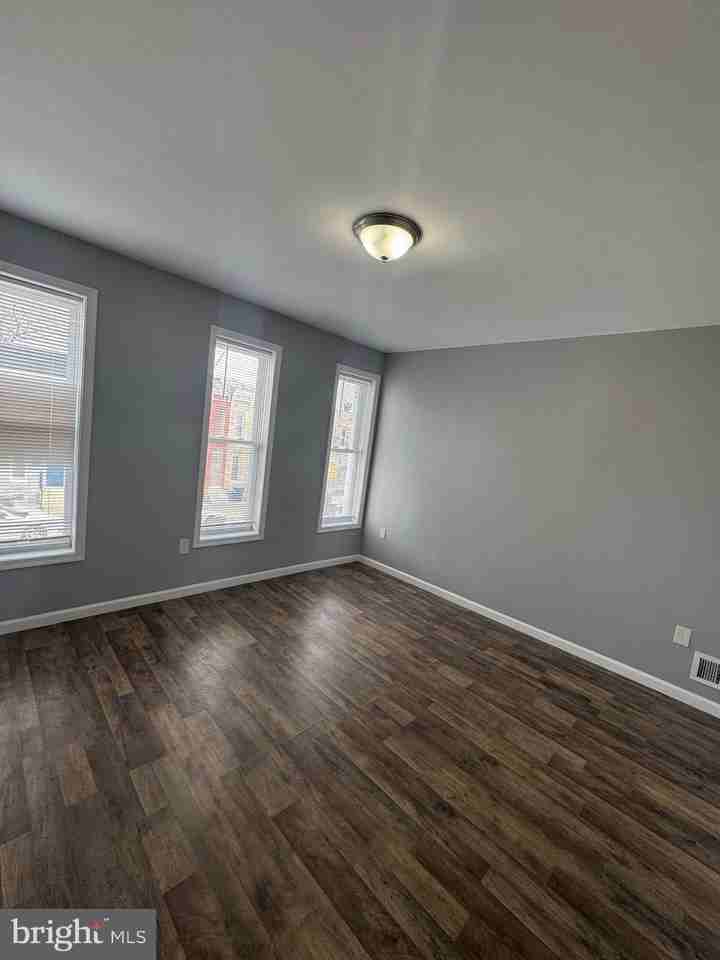 1628 N Wolfe St - Photo 2 of 16