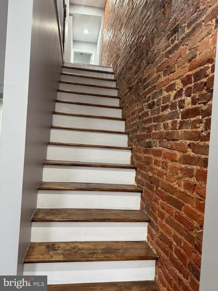 1628 N Wolfe St - Photo 5 of 16