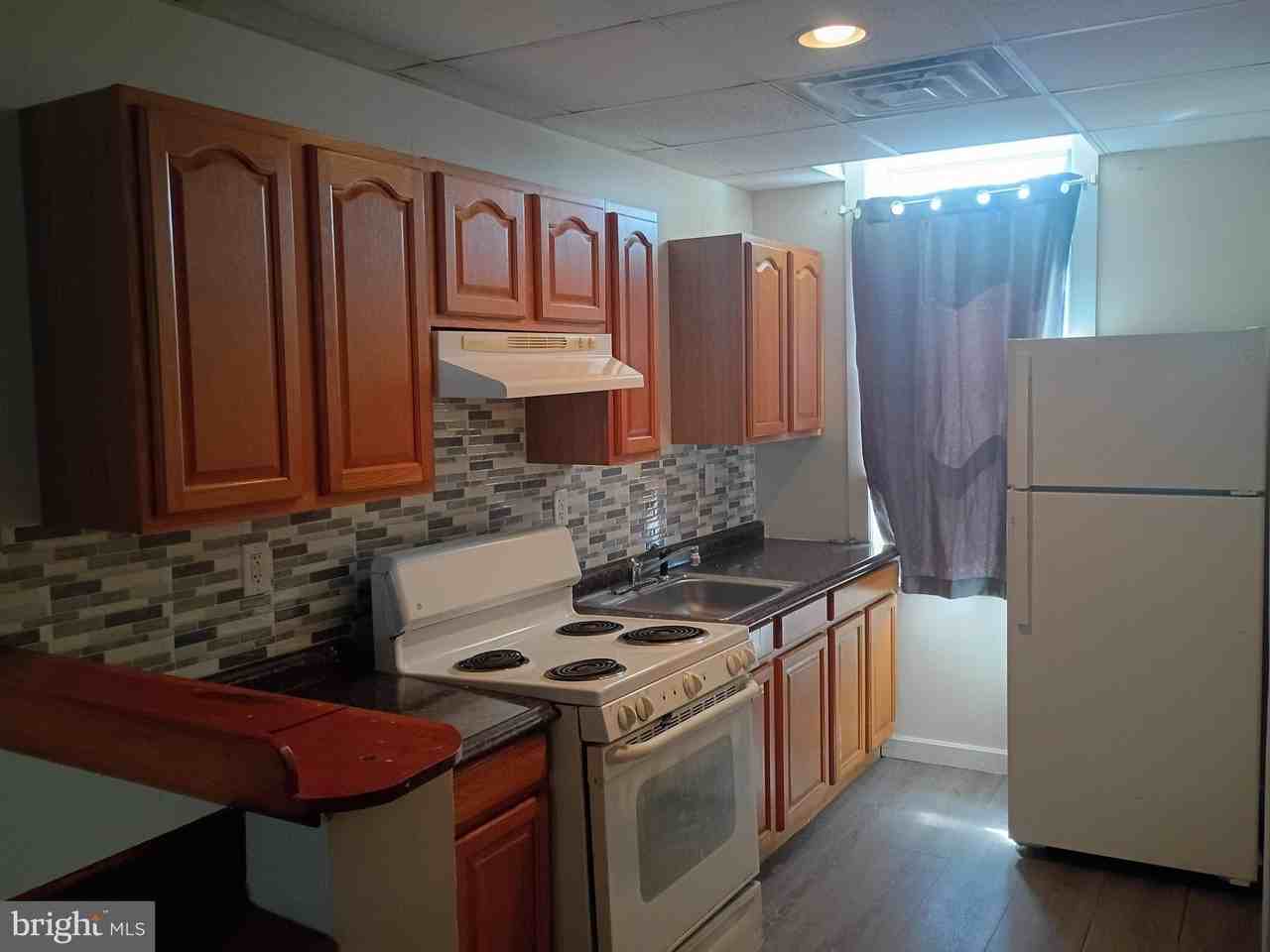705 Poplar Grove St - Photo 6 of 23