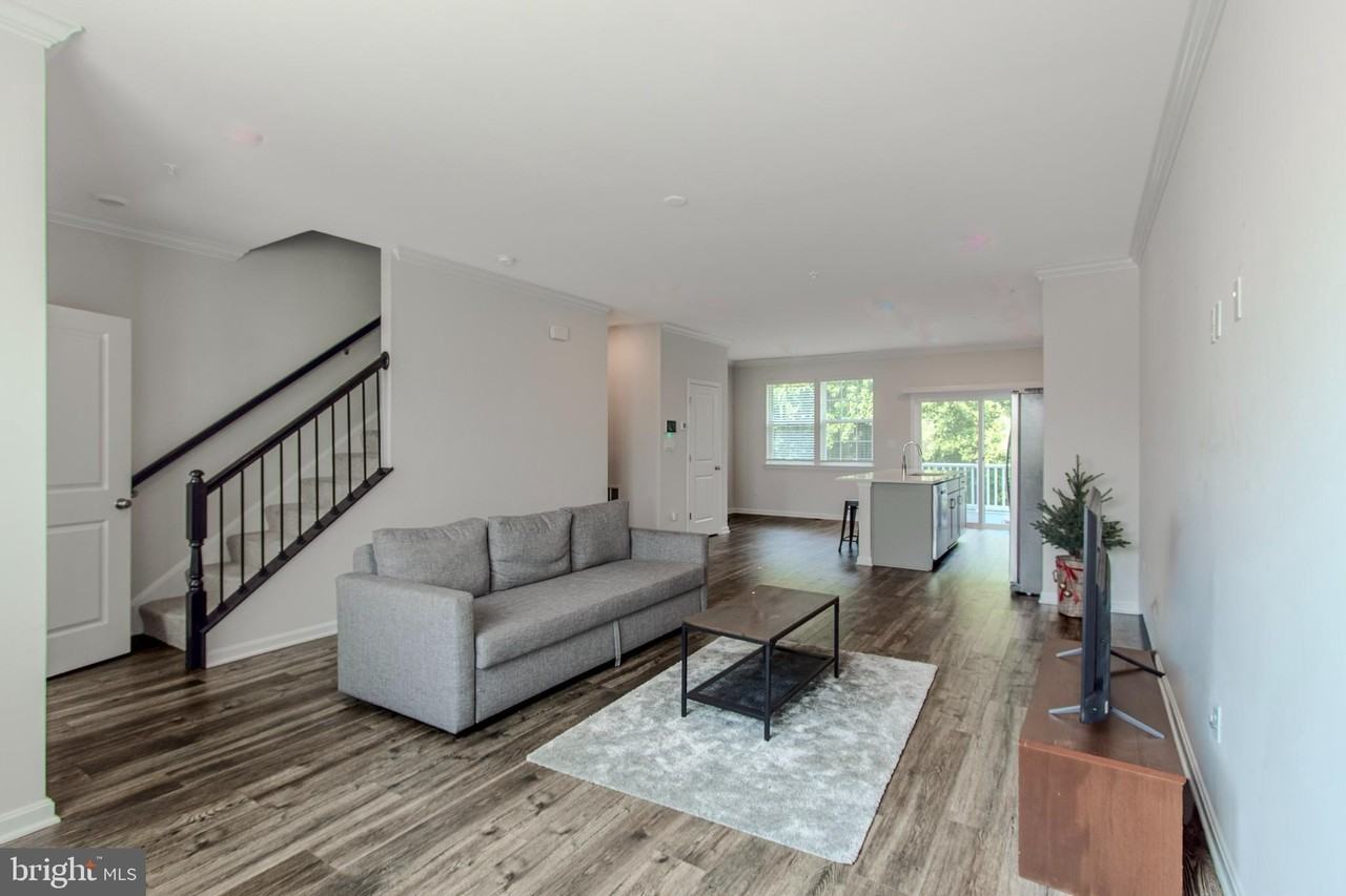 8372 Dieter Dr - Photo 6 of 50