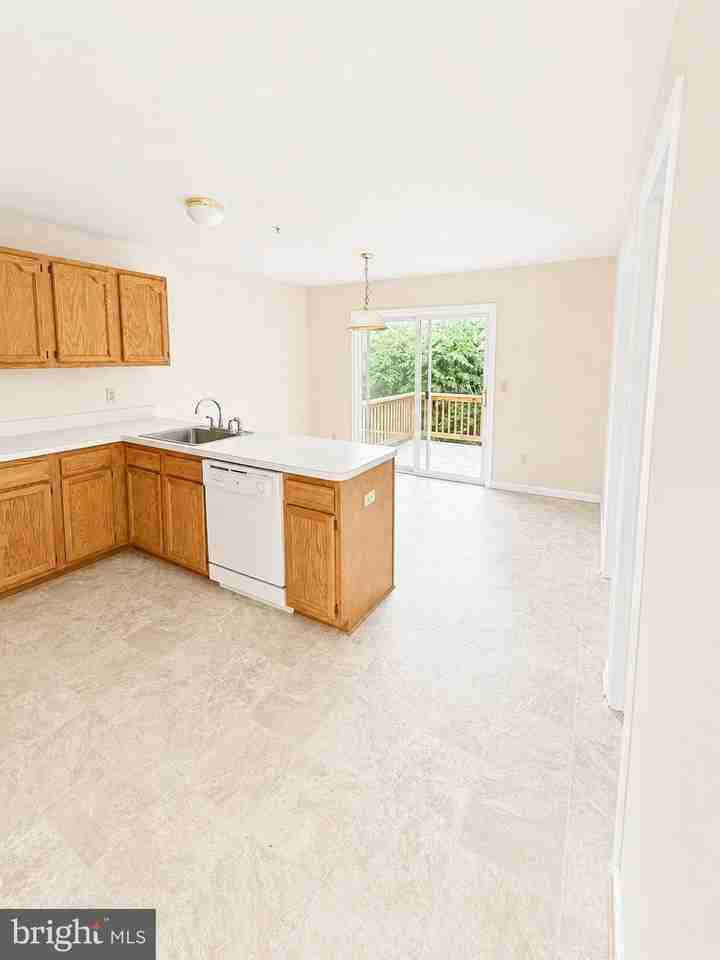 3633 Harbor Rd - Photo 7 of 15