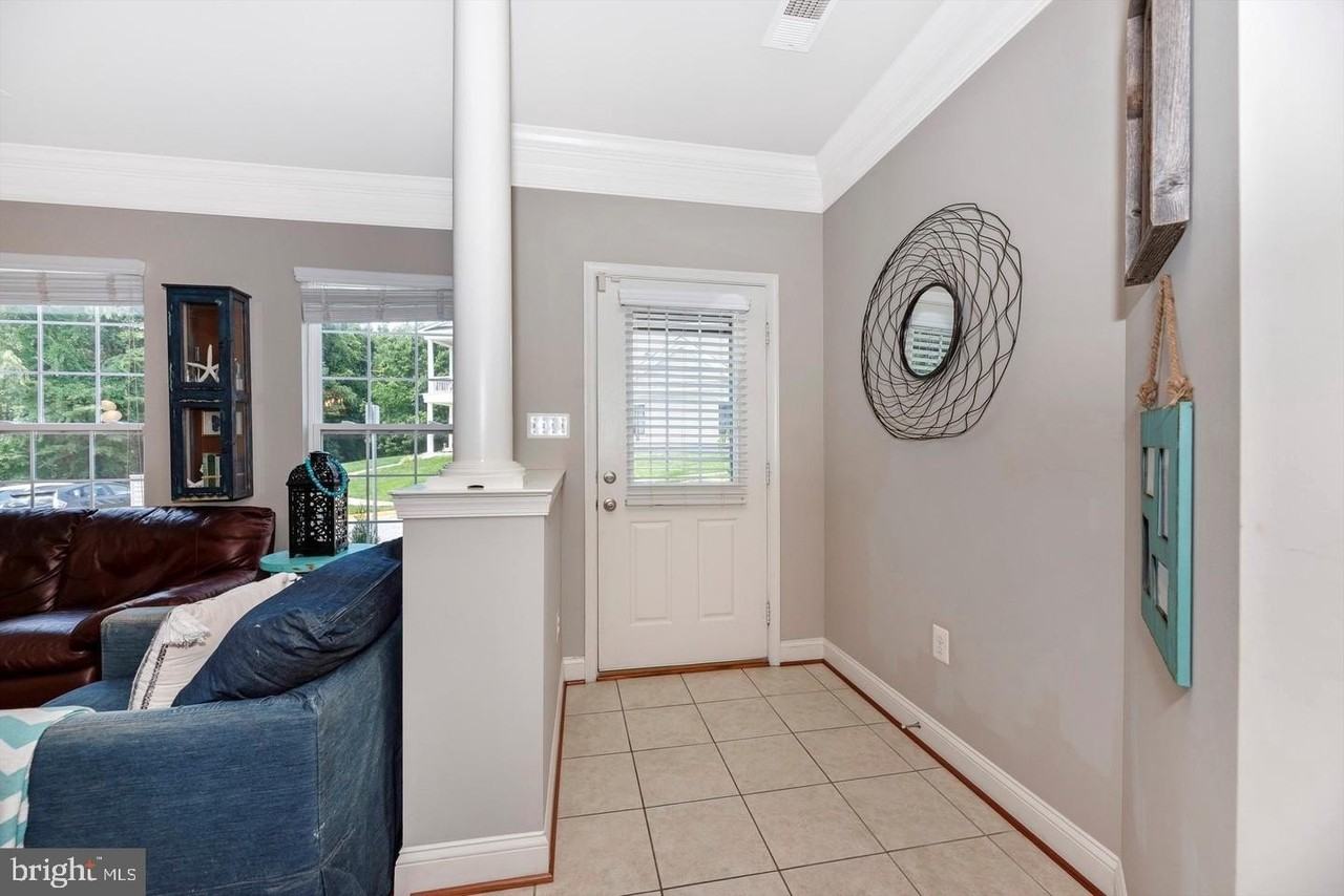 10202 Wood Thrush Dr - Photo 3 of 43