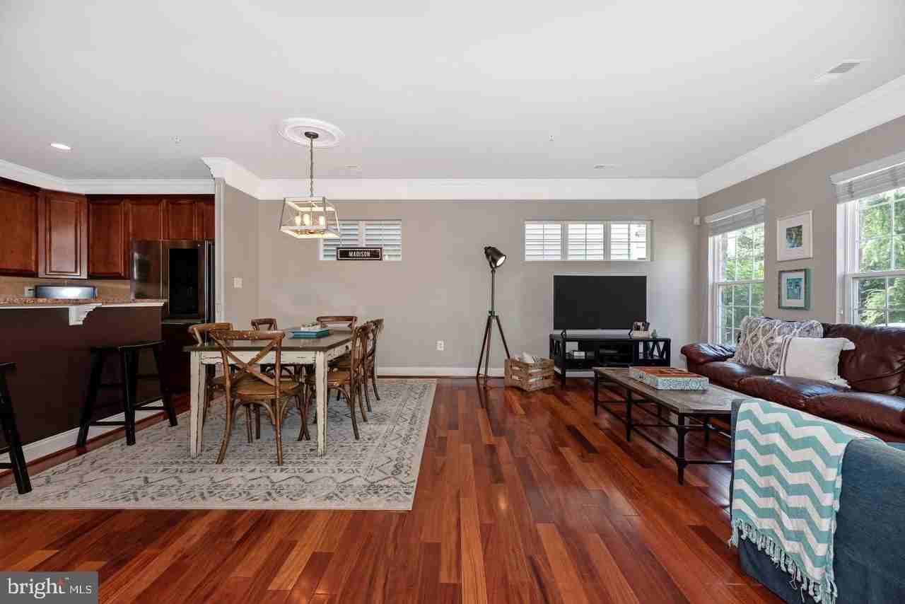 10202 Wood Thrush Dr - Photo 4 of 43