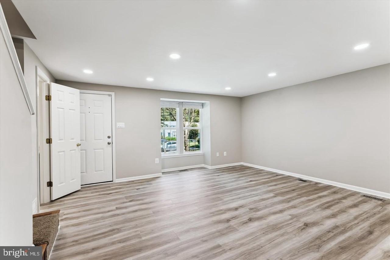 8345 Silver Trumpet Dr - Photo 5 of 20