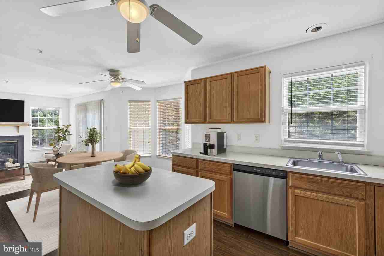 2103 Sayan Ct - Photo 6 of 19