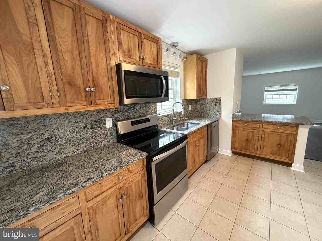 3800 Sellman Rd - Photo 7 of 30