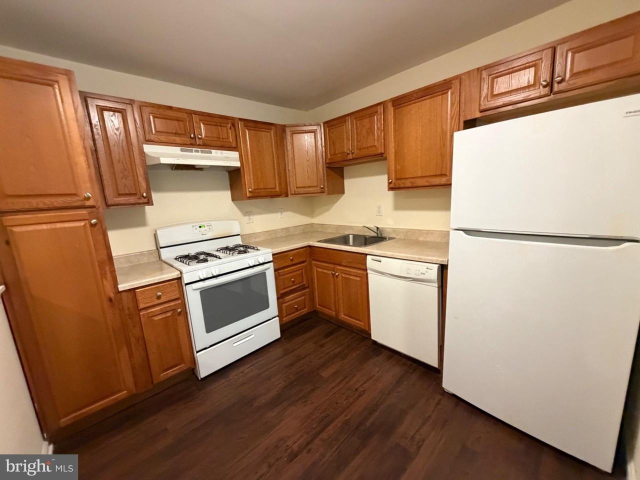 71 Iroquois Dr - Photo 5 of 17