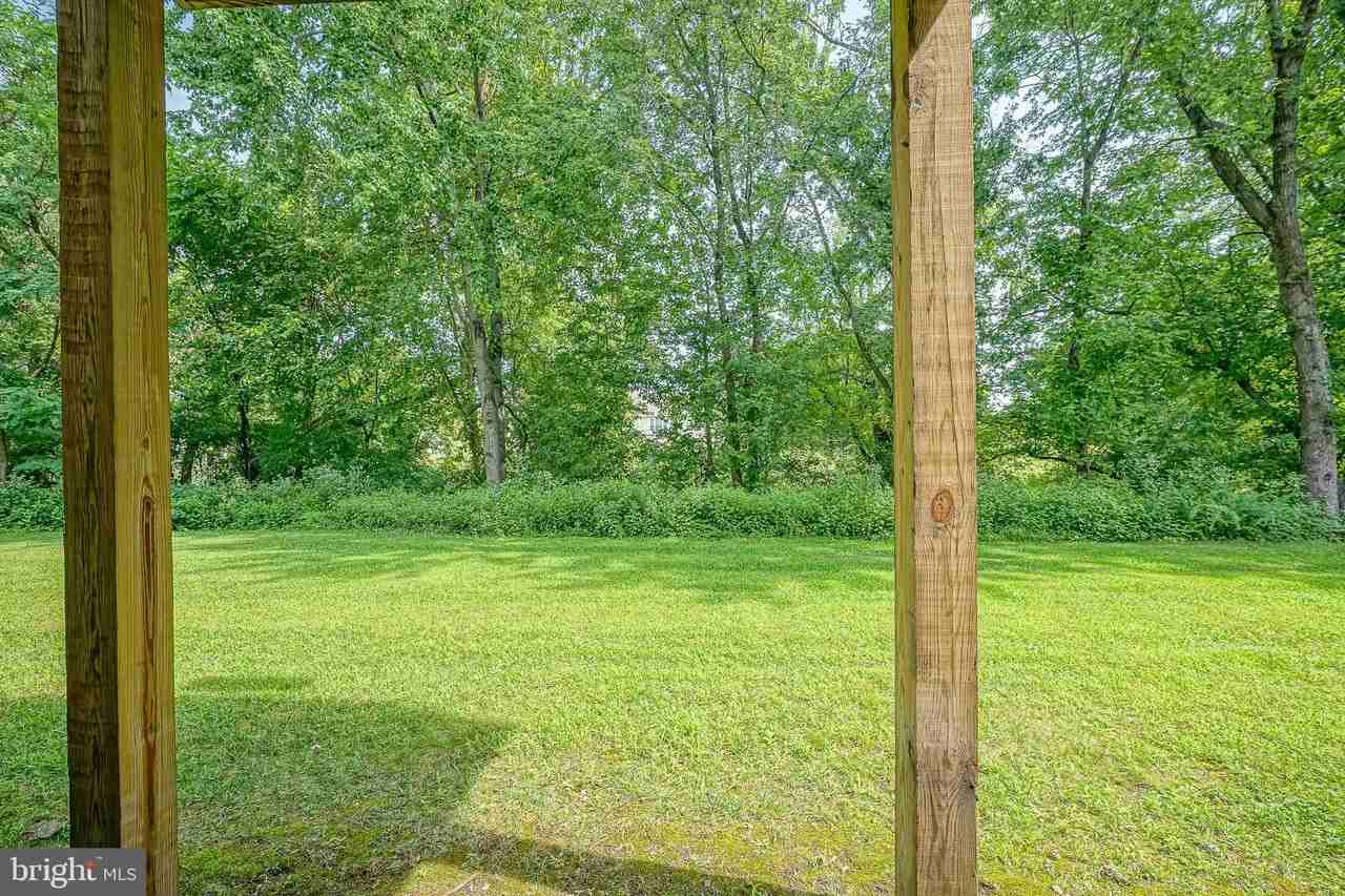 7503 Juniper Ln - Photo 3 of 32