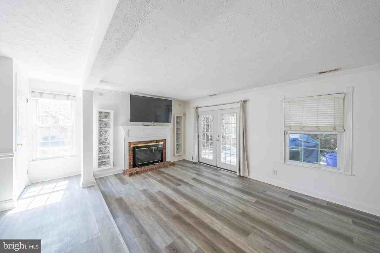 10 Forestview Ct - Photo 3 of 13