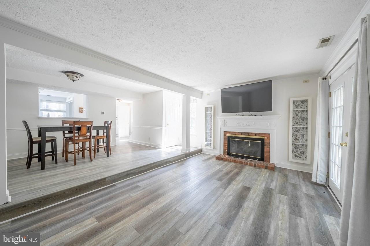10 Forestview Ct - Photo 4 of 13