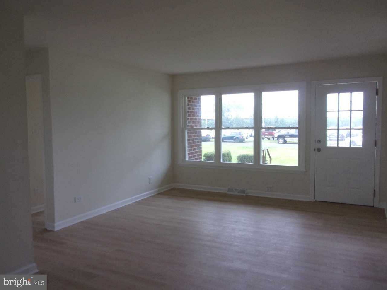 36 Park Ave - Photo 3 of 19