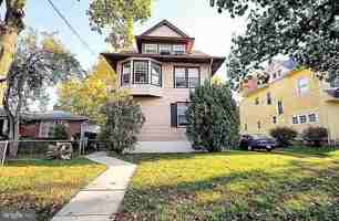 featured image of 221 Wyoming Ave #B