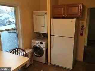 221 Wyoming Ave #B - Photo 4 of 12