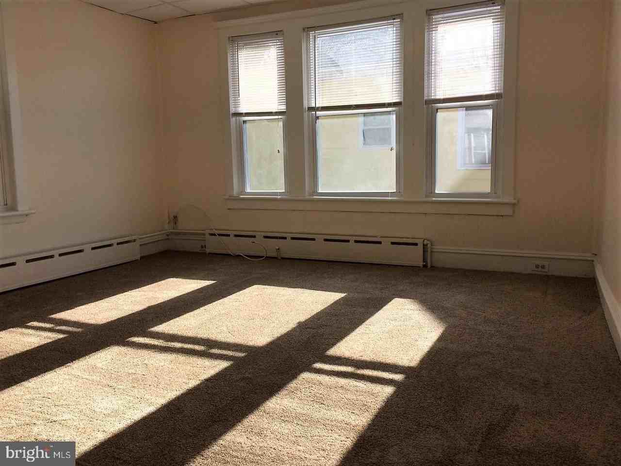 221 Wyoming Ave #B - Photo 5 of 12