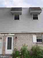 featured image of 525 Village Ln
