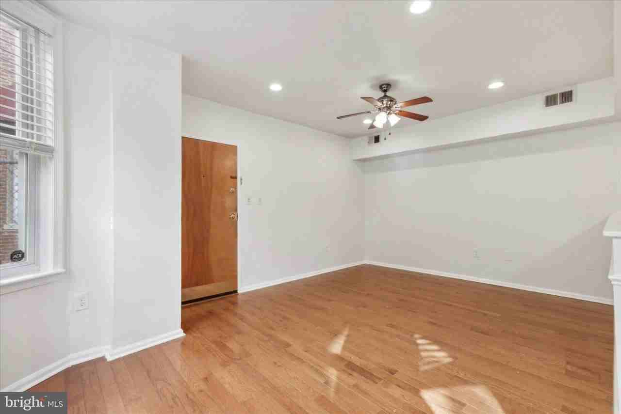 1606 Wallace St #102 - Photo 6 of 14