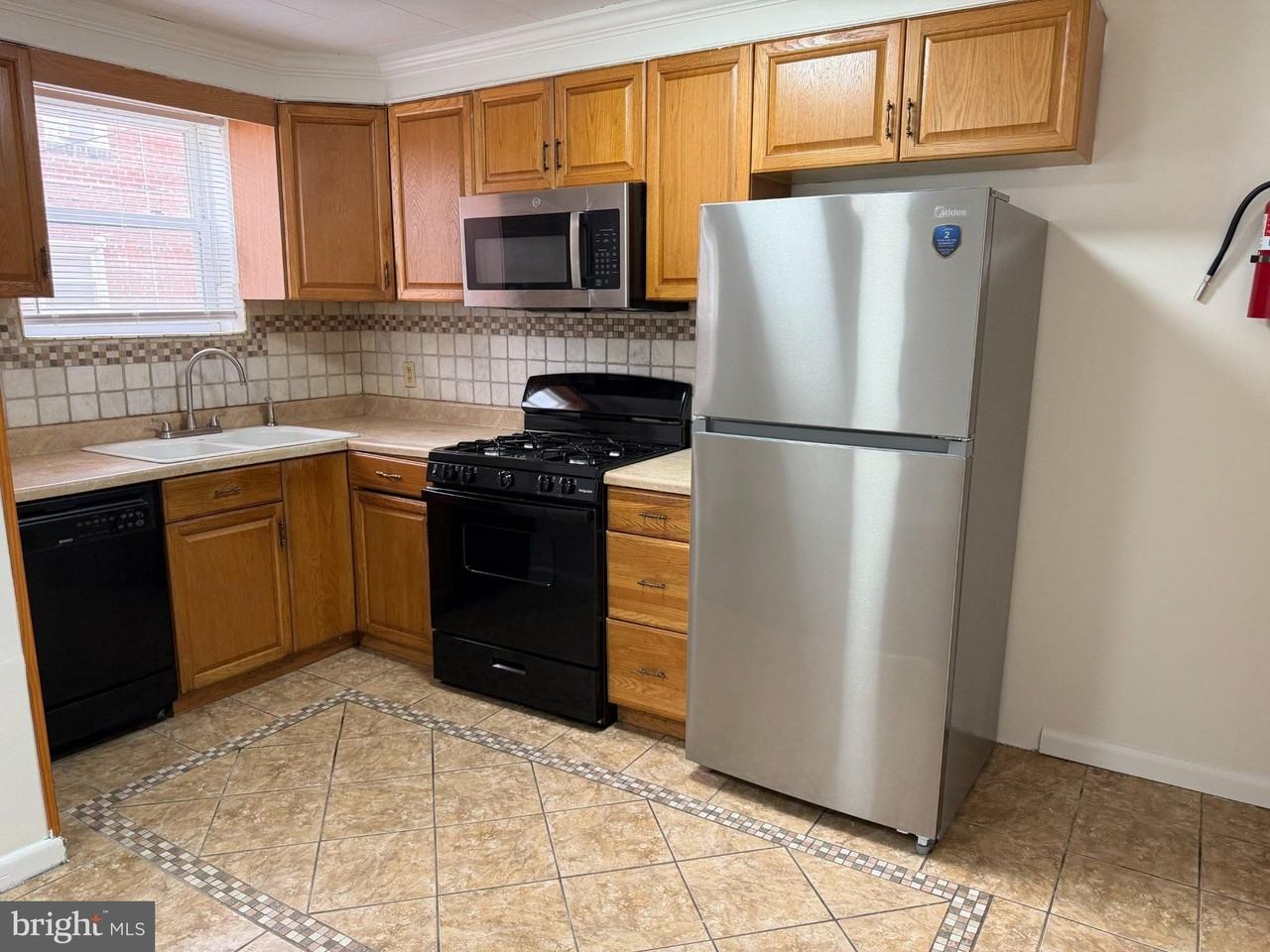 4206 Vista St - Photo 5 of 21