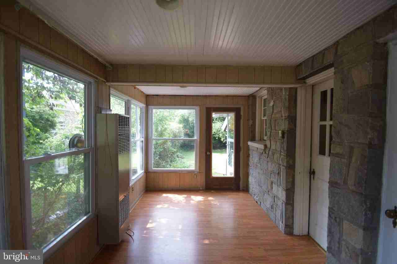 4610 3rd St S - Photo 5 of 40