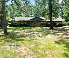 featured image of 103 Country Estate Dr #1
