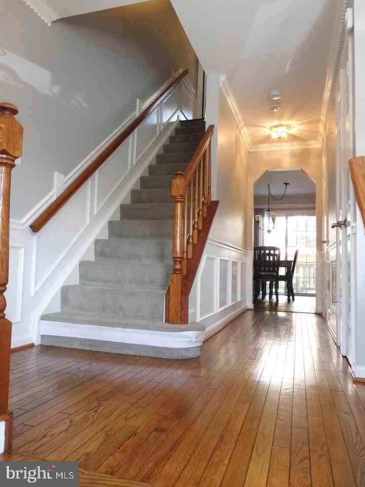 6010 Southward Way - Photo 3 of 24