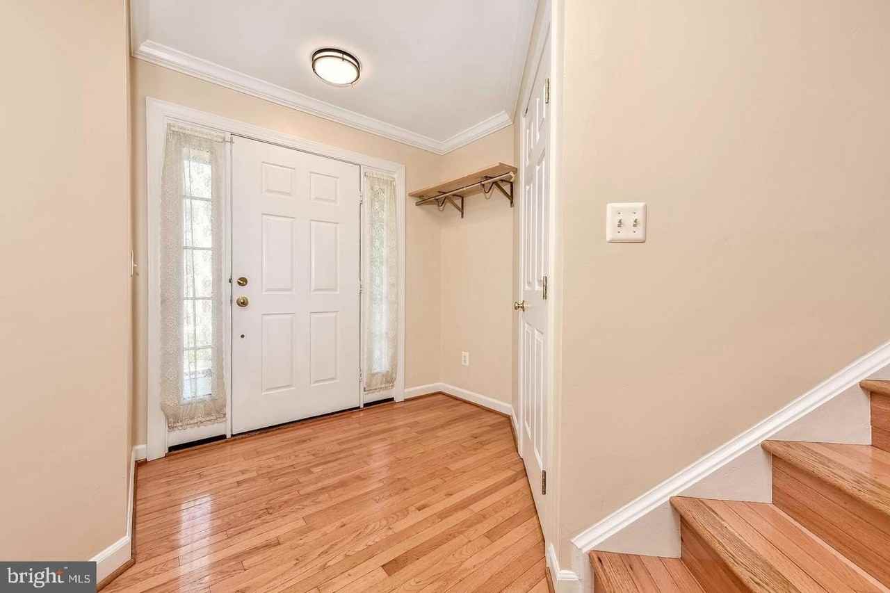 14422 Fowlers Mill Dr - Photo 7 of 28