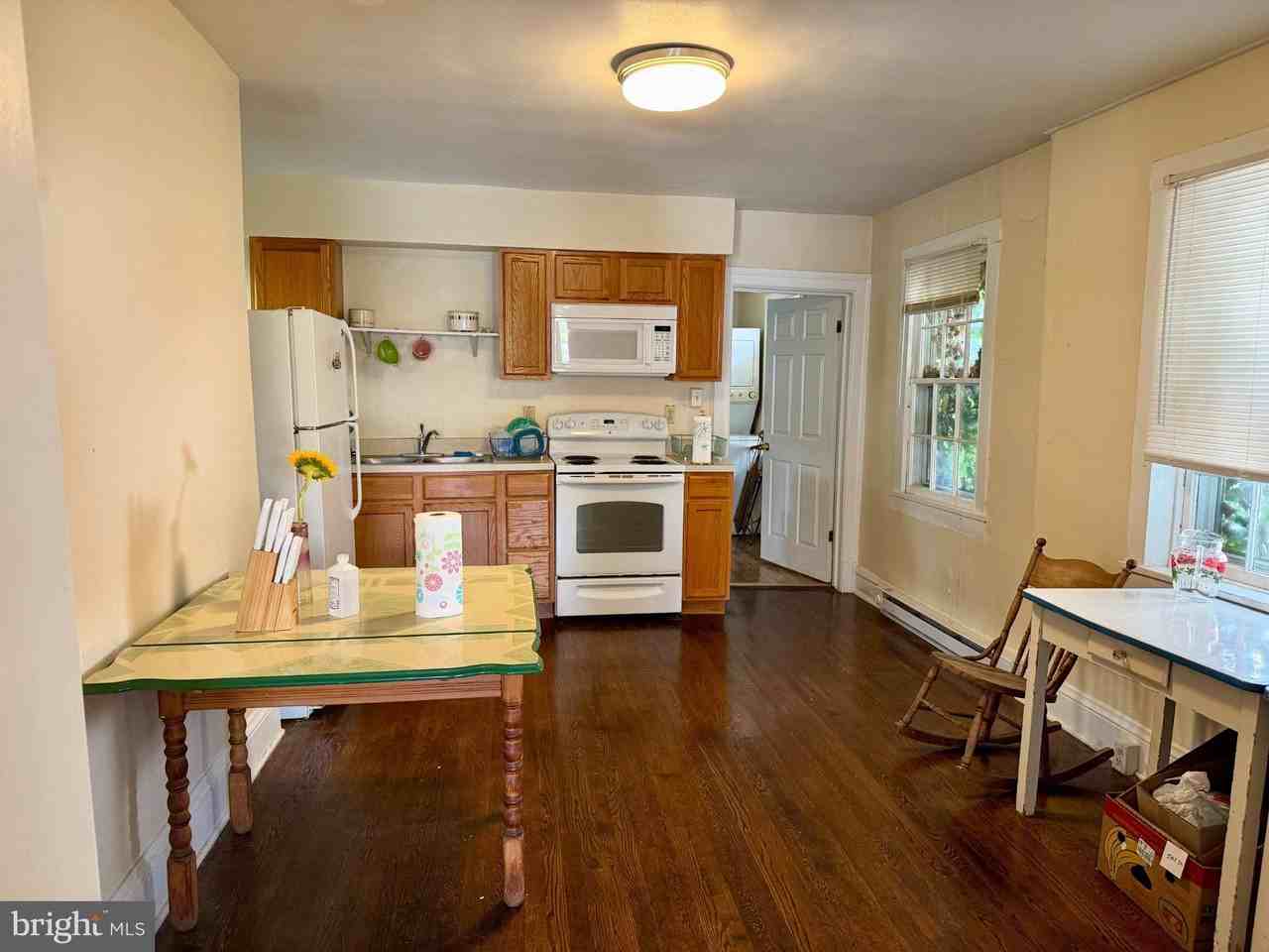 211 E Boscawen St - Photo 3 of 21