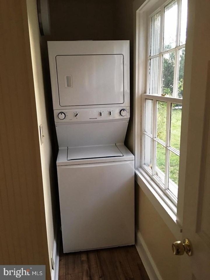 211 E Boscawen St - Photo 6 of 21